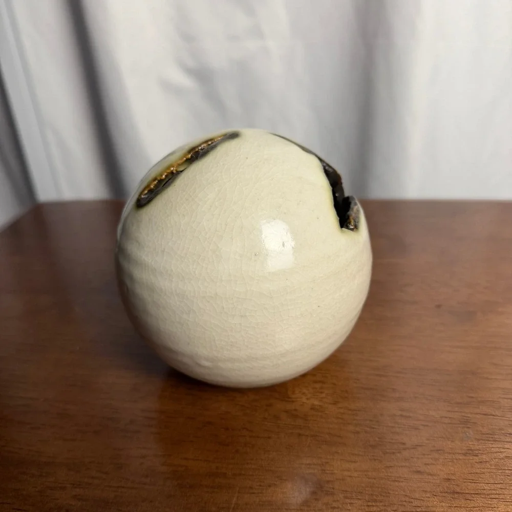 VTG Ceramic Scheurbol Torn Sphere Vase, Piet Knepper for Mobach Holland